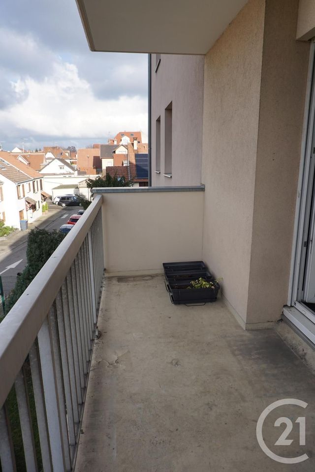 Appartement F3 à louer - 3 pièces - 70.39 m2 - SCHILTIGHEIM - 67 - ALSACE - Century 21 Les Brasseurs Appartement F3 à louer - 3 pièces - 70.39 m2 - SCHILTIGHEIM - 67 - ALSACE - Century 21 Les Brasseurs