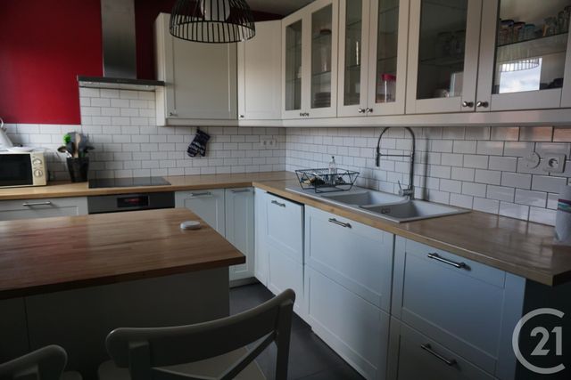 Appartement F3 à louer - 3 pièces - 70.39 m2 - SCHILTIGHEIM - 67 - ALSACE - Century 21 Les Brasseurs Appartement F3 à louer - 3 pièces - 70.39 m2 - SCHILTIGHEIM - 67 - ALSACE - Century 21 Les Brasseurs