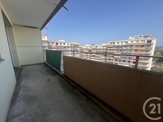 Afficher la photo en grand Appartement F2 à louer - 2 pièces - 42.0 m2 - STRASBOURG - 67 - ALSACE - Century 21 Les Brasseurs