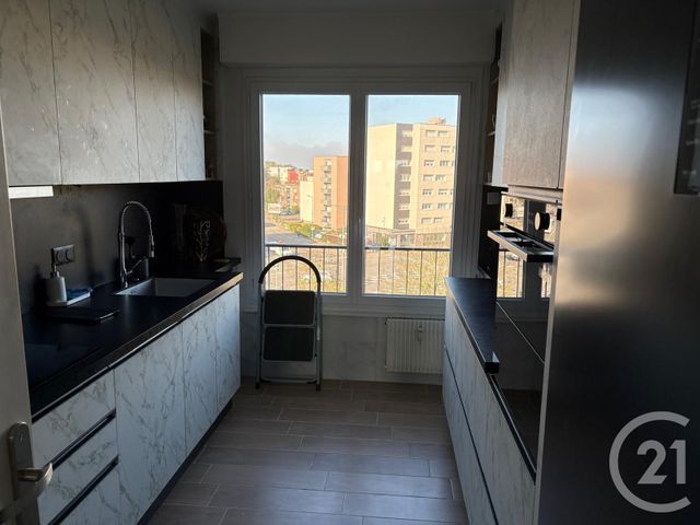 Afficher la photo en grand Appartement F4 à vendre - 4 pièces - 84.0 m2 - SCHILTIGHEIM - 67 - ALSACE - Century 21 Les Brasseurs