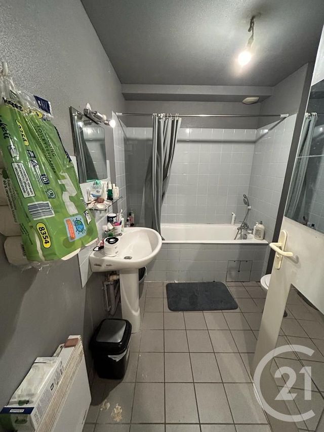 Appartement F1 à louer - 1 pièce - 29.0 m2 - STRASBOURG - 67 - ALSACE - Century 21 Les Brasseurs
