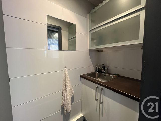 Afficher la photo en grand Appartement Local à louer - 1 pièce - 13.0 m2 - SCHILTIGHEIM - 67 - ALSACE - Century 21 Les Brasseurs