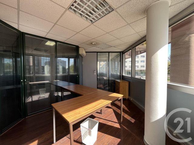 Appartement Local à louer - 1 pièce - 13.0 m2 - SCHILTIGHEIM - 67 - ALSACE - Century 21 Les Brasseurs