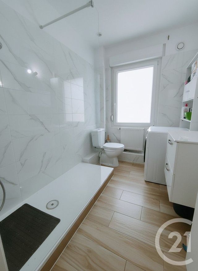 Appartement T2 à vendre - 2 pièces - 41.2 m2 - SCHILTIGHEIM - 67 - ALSACE - Century 21 Les Brasseurs