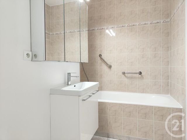 Appartement F2 à vendre - 2 pièces - 50.84 m2 - BISCHHEIM - 67 - ALSACE - Century 21 Les Brasseurs