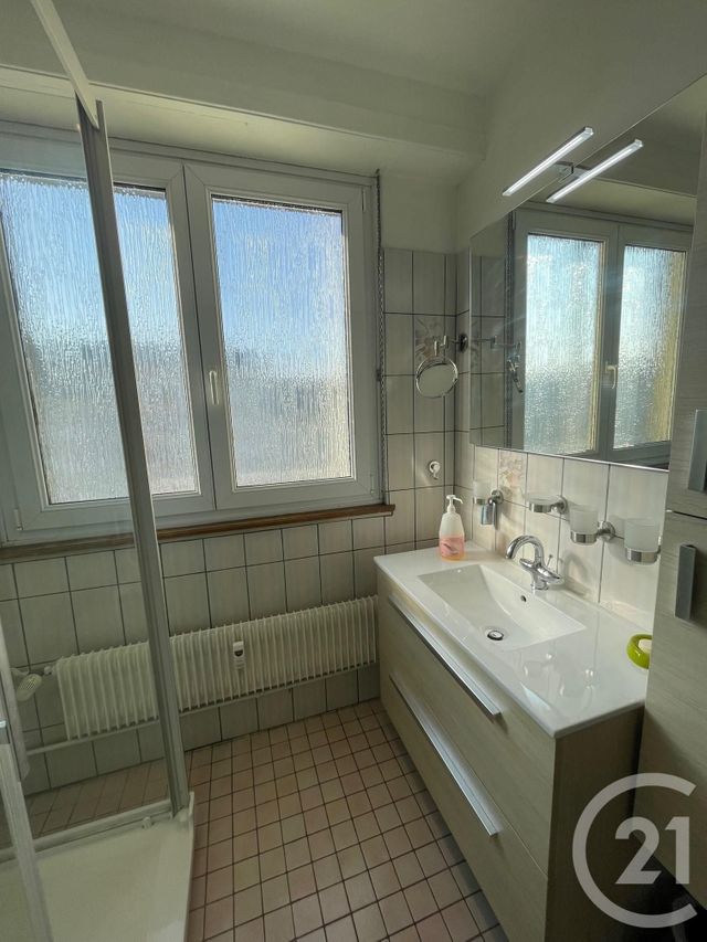 Appartement Chambre à louer - 4 pièces - 72.0 m2 - SCHILTIGHEIM - 67 - ALSACE - Century 21 Les Brasseurs