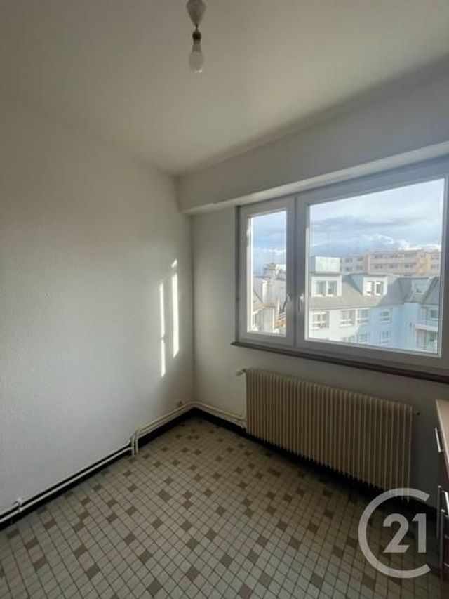 Appartement Studio à louer - 1 pièce - 32.0 m2 - STRASBOURG - 67 - ALSACE - Century 21 Les Brasseurs