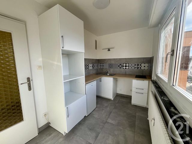 Appartement F1 à louer - 1 pièce - 27.0 m2 - SCHILTIGHEIM - 67 - ALSACE - Century 21 Les Brasseurs