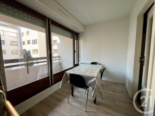 Appartement F1 à louer - 1 pièce - 35.0 m2 - STRASBOURG - 67 - ALSACE - Century 21 Les Brasseurs