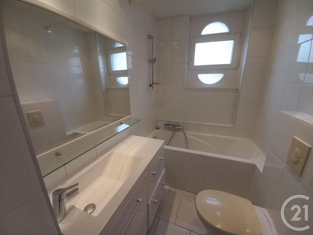 Appartement F2 à louer - 2 pièces - 52.0 m2 - SCHILTIGHEIM - 67 - ALSACE - Century 21 Les Brasseurs