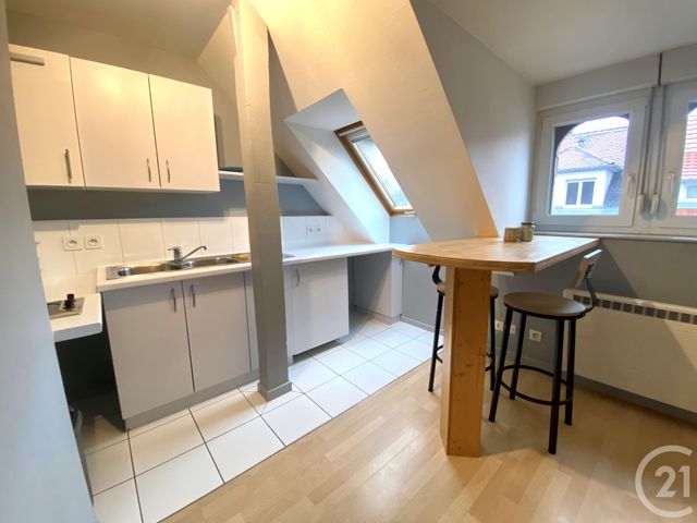 Appartement F1 à louer - 1 pièce - 24.0 m2 - SCHILTIGHEIM - 67 - ALSACE - Century 21 Les Brasseurs