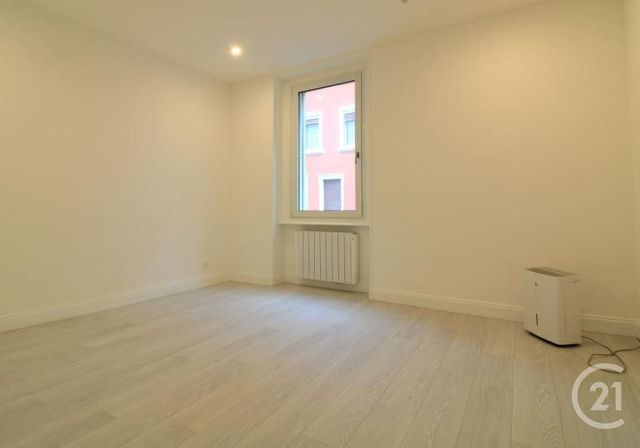 Appartement F3 à louer - 3 pièces - 67.0 m2 - STRASBOURG - 67 - ALSACE - Century 21 Les Brasseurs