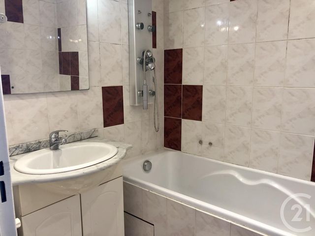 Appartement F4 à louer - 4 pièces - 74.26 m2 - STRASBOURG - 67 - ALSACE - Century 21 Les Brasseurs